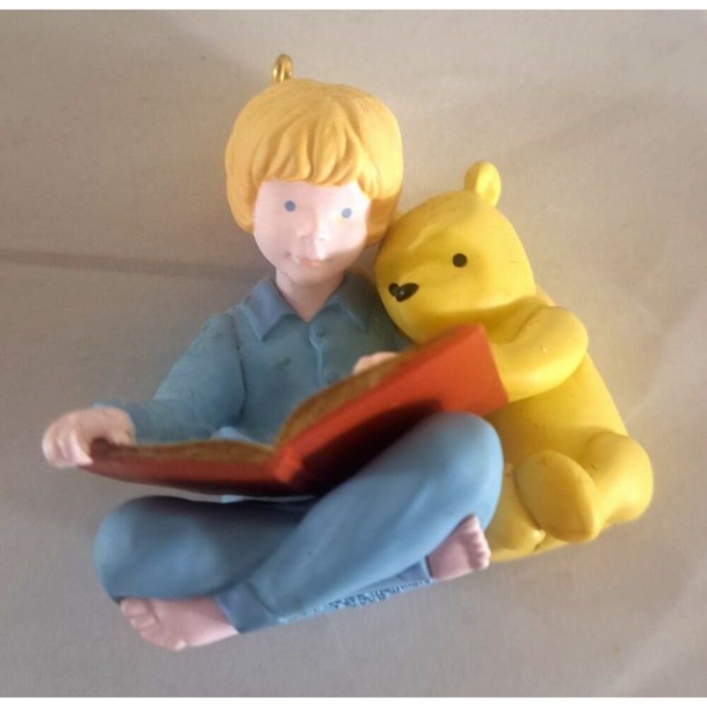 Classic Winnie the Pooh & Christopher Robin Ornament Hallmark 2000 W Book